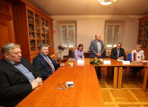 PODPIS SPORAZUMA-vpis Klasičnega krasa na Seznam svetovne dediščine pri Unesco 04 FOTO LJUBO VUKELIČ